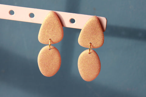PEBBLES small øreringe (rosa guld)