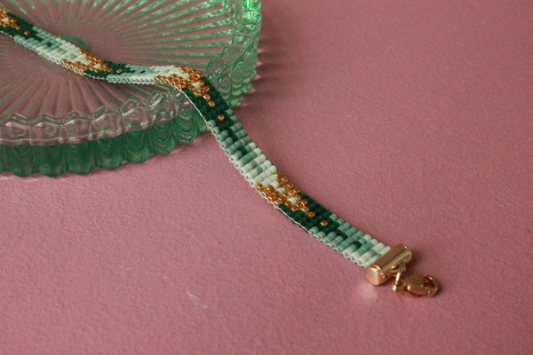 LOOM armbånd (tap - mint, støvet grøn, mørk grøn, guld)