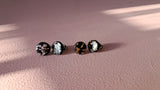 PARTY PEACOCK dot øreringe (sort/sølv/guld)