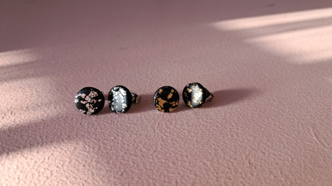 PARTY PEACOCK dot øreringe (sort/sølv/guld)