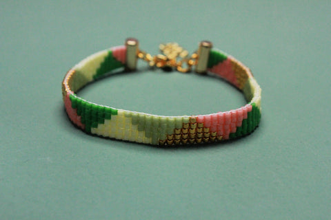 LOOM armbånd (trekant klar grøn/rosa/lysegul)