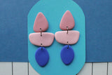 PEBBLES øreringe (mørk rosa/koboltblå)